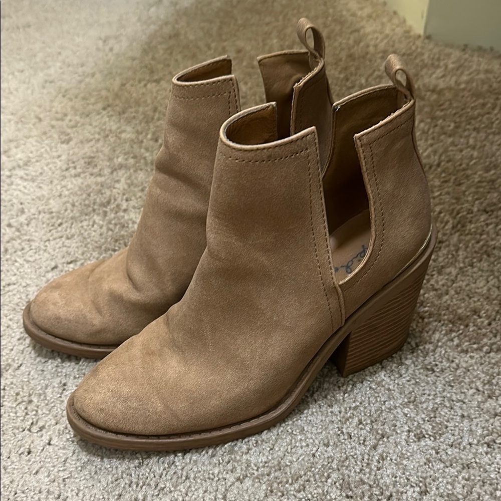 Tan Heeled Boots